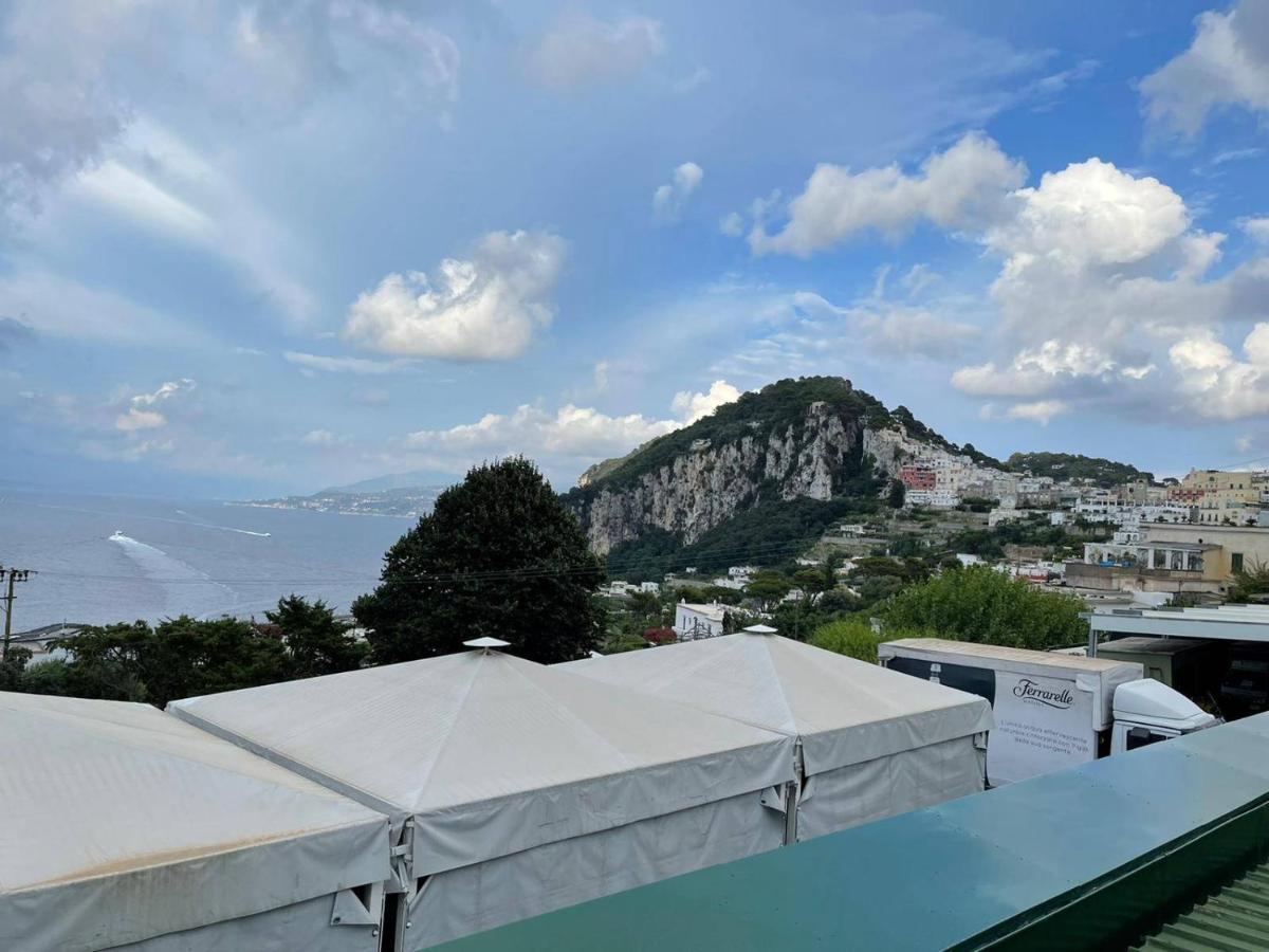 Couette-café Caprionda Capri